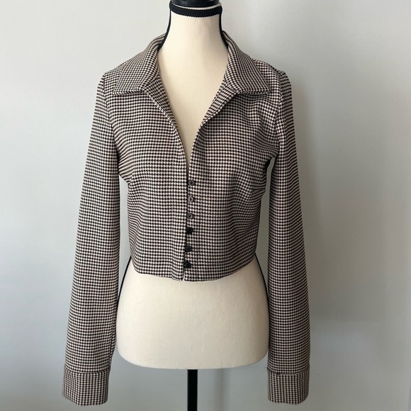 Zara Tops - ZARA Houndstooth Crop Top